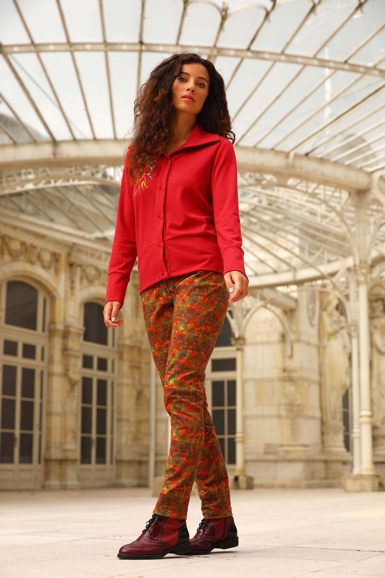 vêtement artist la marque pantalon-imprime-jardins-enchantes