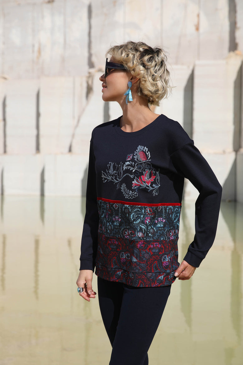 vêtement artist la marque pull-brode-memory
