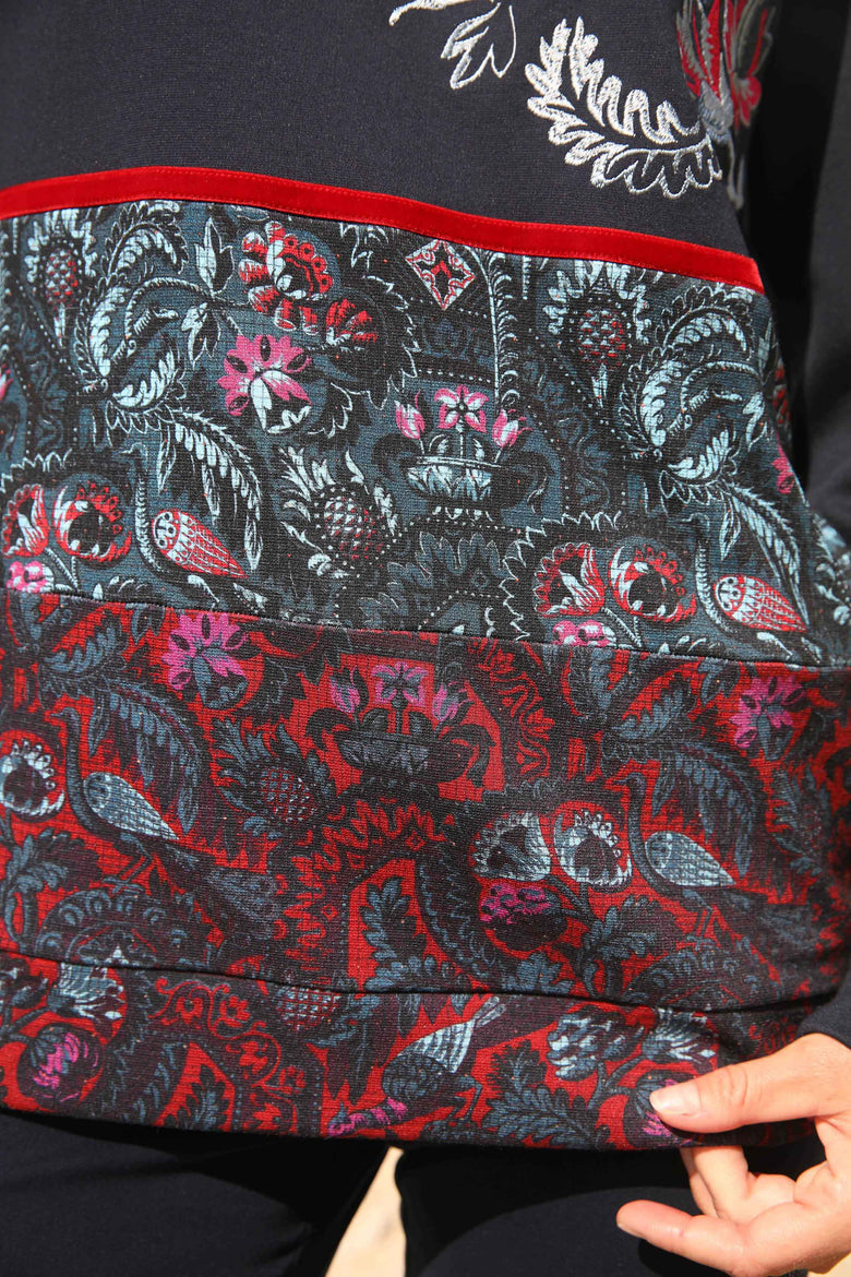vêtement artist la marque pull-brode-memory