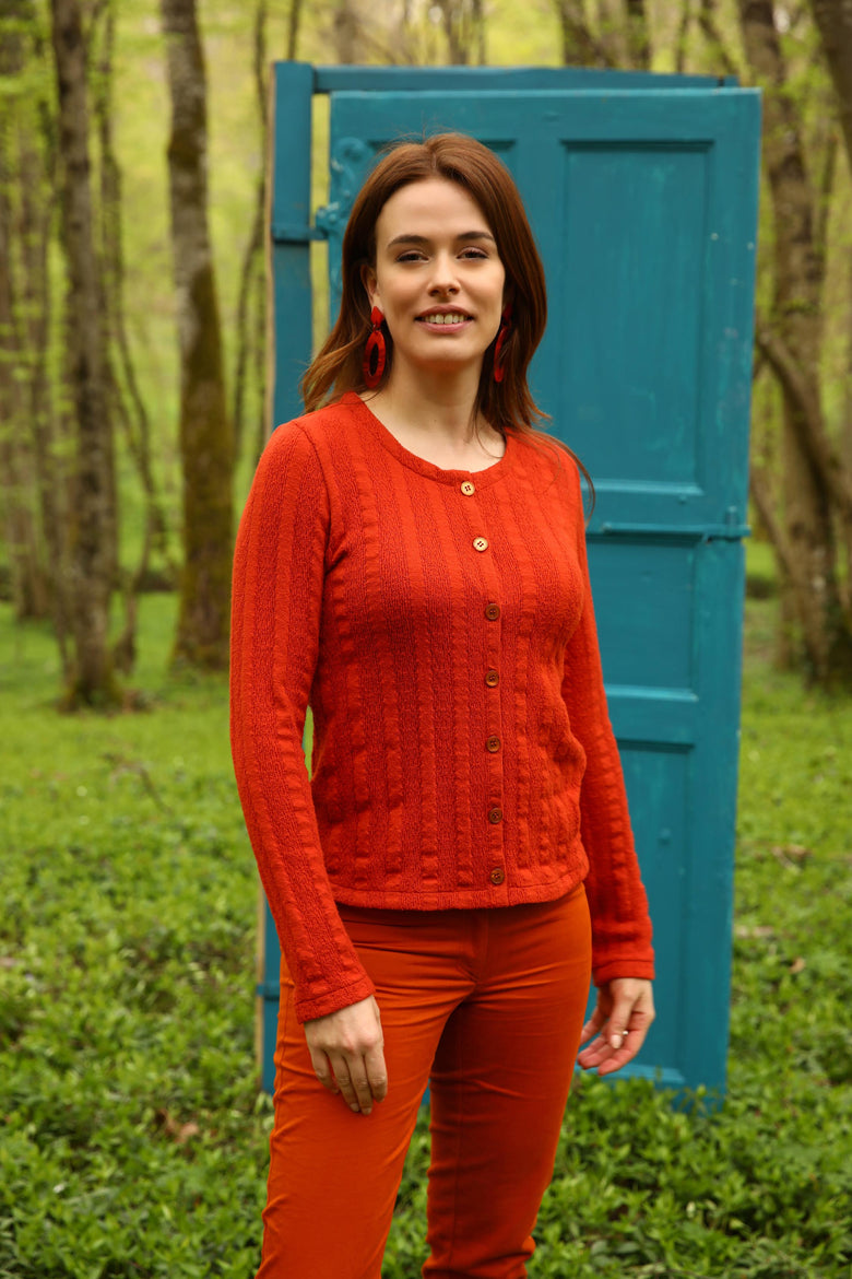 vêtement artist la marque cardigan-uni-legende-d-automne
