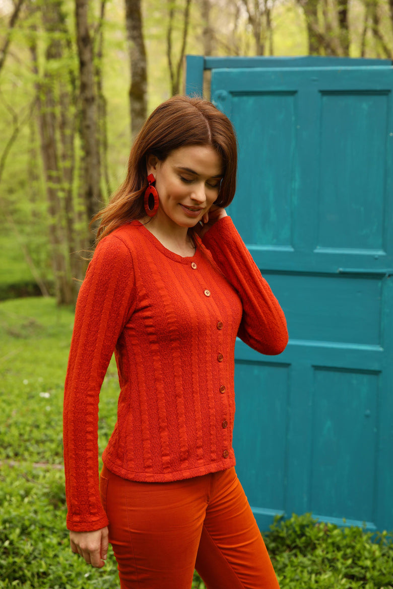 vêtement artist la marque cardigan-uni-legende-d-automne