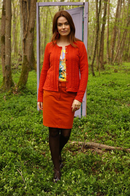 vêtement artist la marque cardigan-uni-legende-d-automne