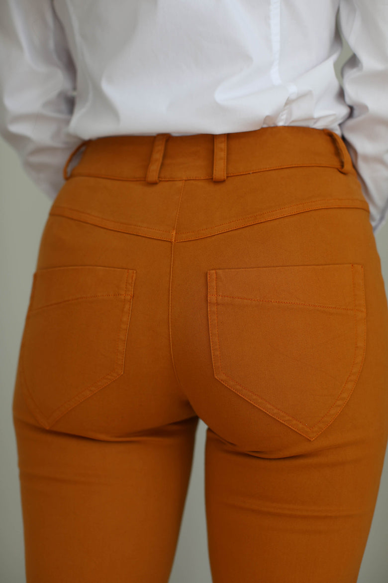 vêtement artist la marque pantalon-suede-permanents