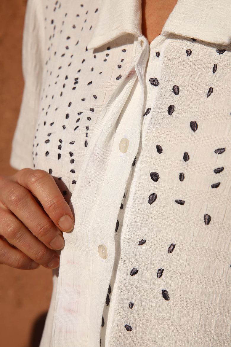 vêtement artist la marque blouse-au-fil-de-lin