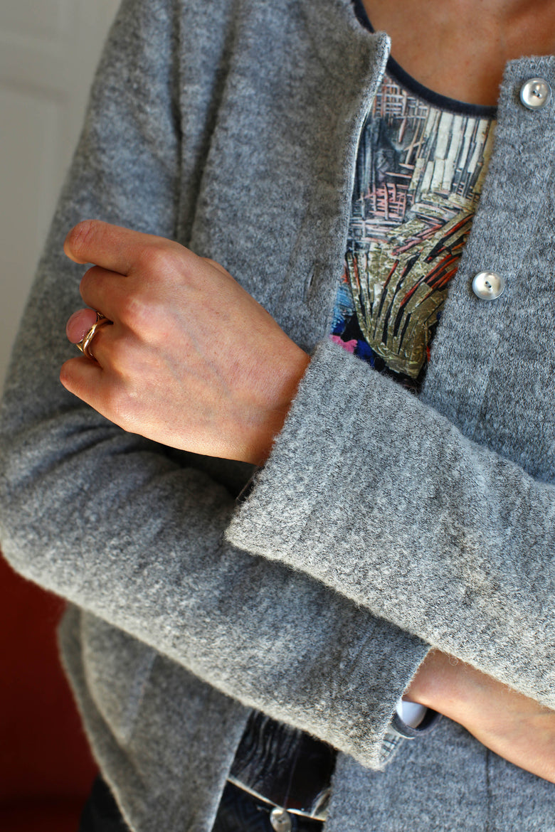 vêtement artist la marque cardigan-tricote-luminescence