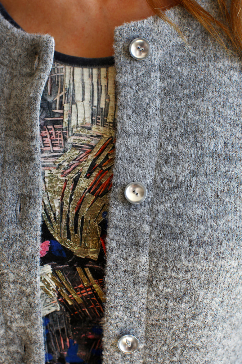 vêtement artist la marque cardigan-tricote-luminescence