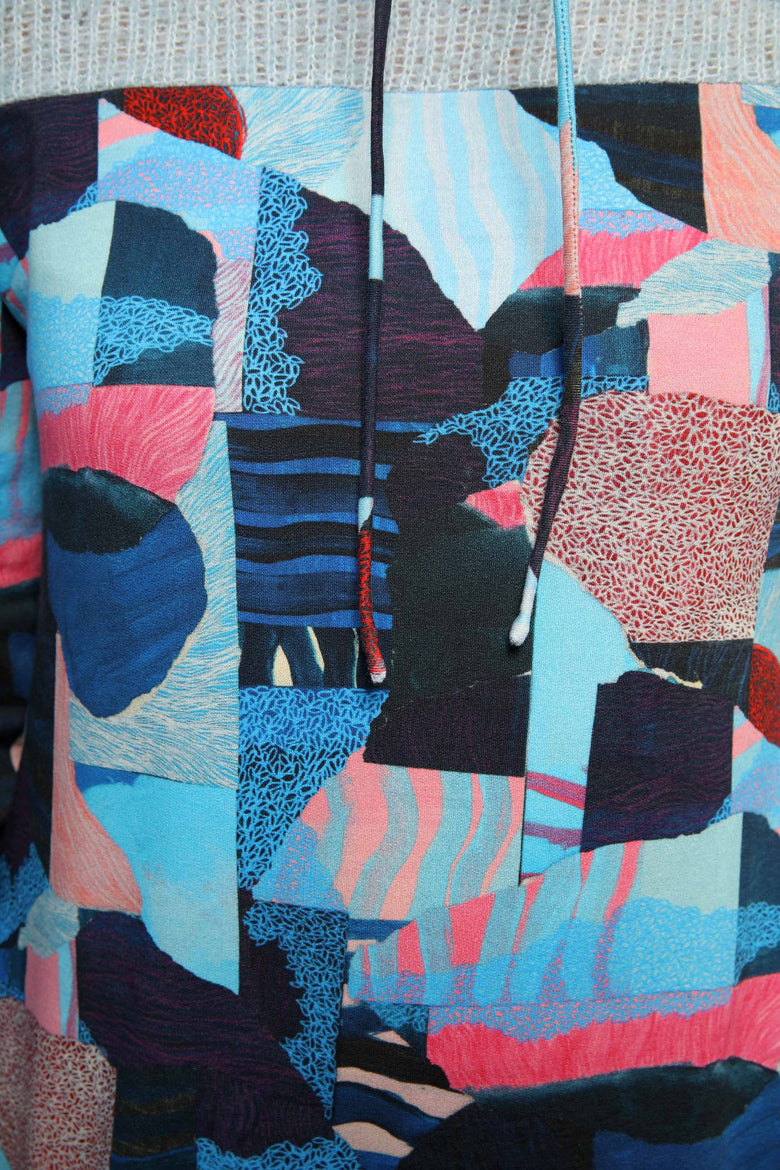 vêtement artist la marque pull-imprime-un-monde-recompose