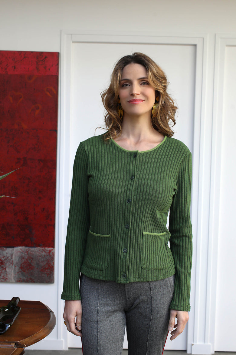 vêtement artist la marque cardigan-vert-tous-ensemble