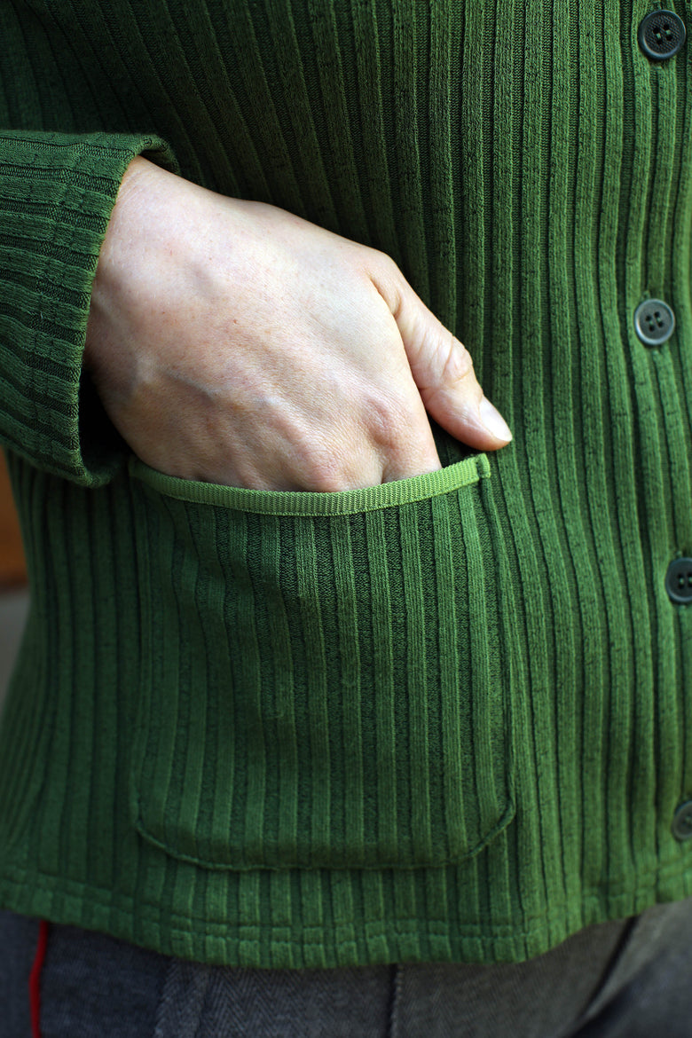 vêtement artist la marque cardigan-vert-tous-ensemble