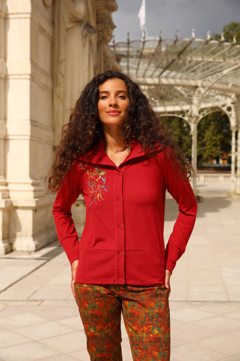 vêtement artist la marque cardigan-uni-brode-jardins-enchantes