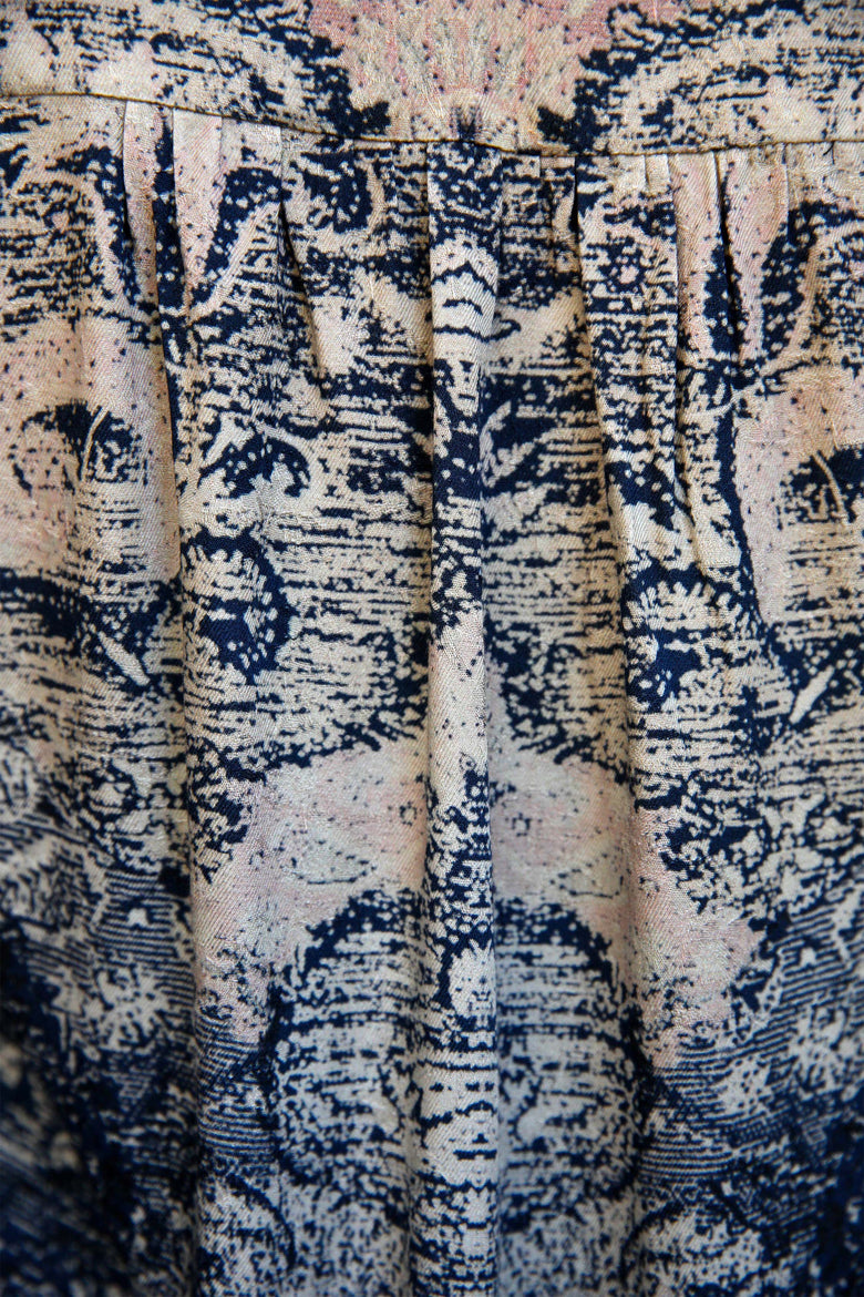 vêtement artist la marque top-ample-tapisserie