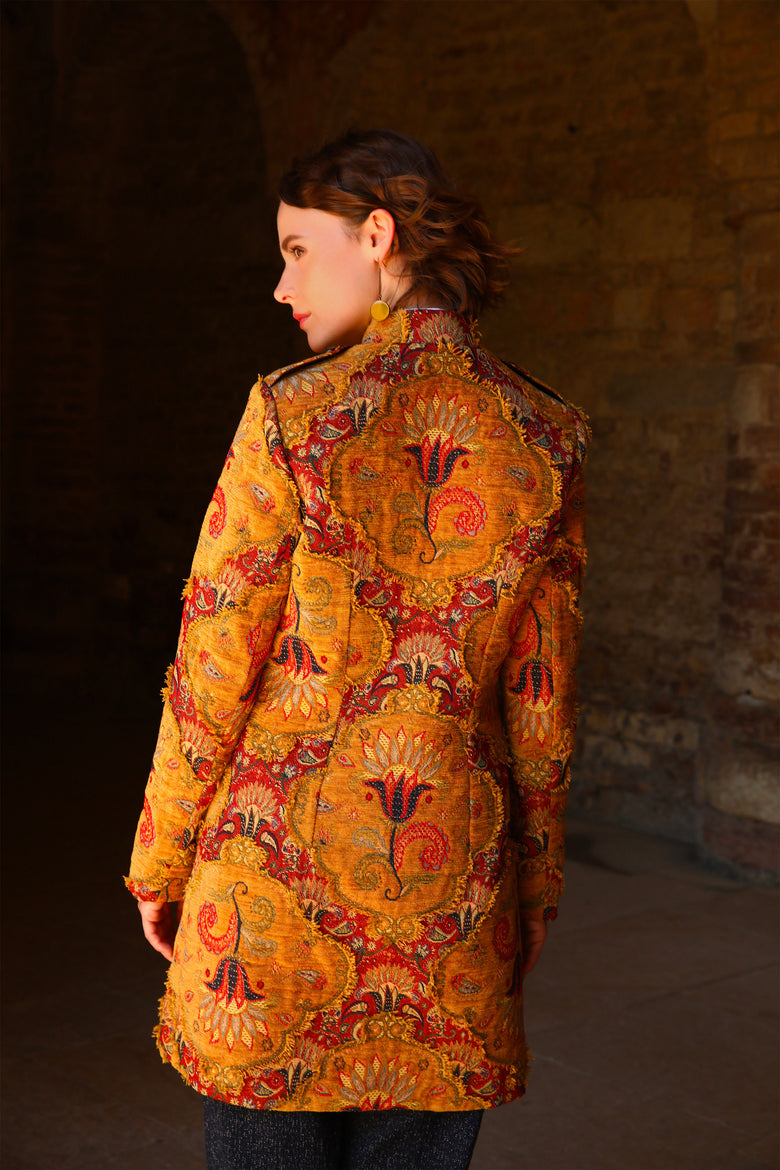 vêtement artist la marque redingote-tapisserie