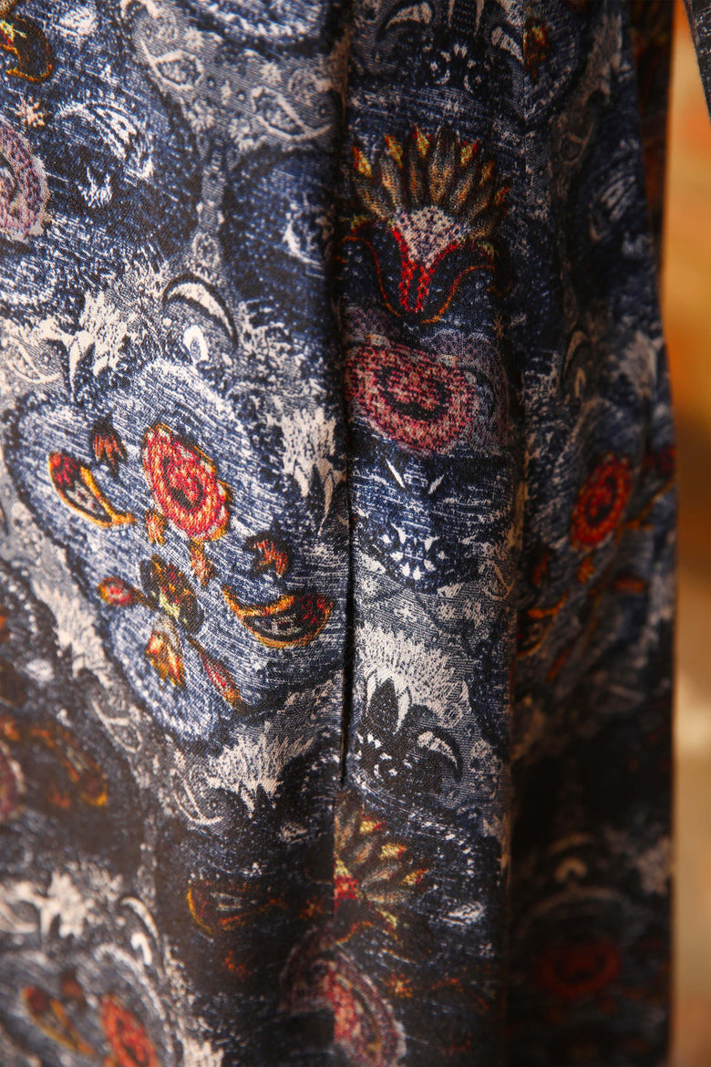 vêtement artist la marque robe-imprimee-tapisserie