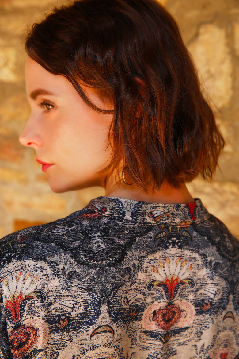 vêtement artist la marque robe-imprimee-tapisserie