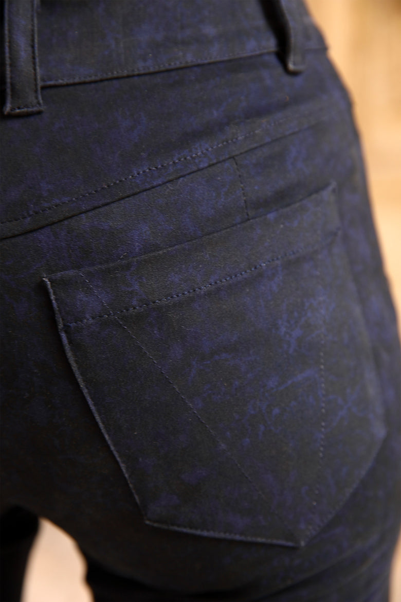 vêtement artist la marque pantalon-barocco