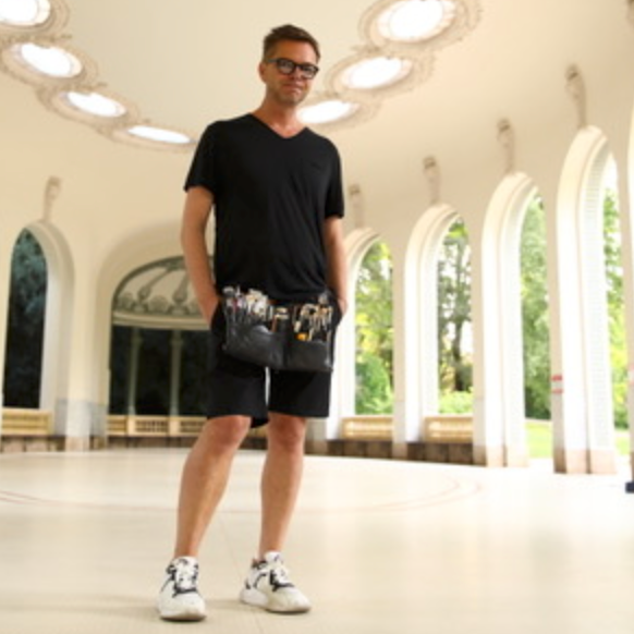 "Les conseils exclusifs de Fred Bouffet, maquilleur d'Artist, pour vous sublimer "