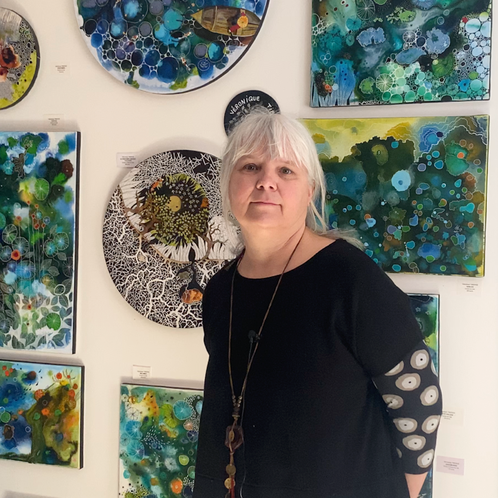 Entre ancrage et encres : l’artiste Véronique Tiberge