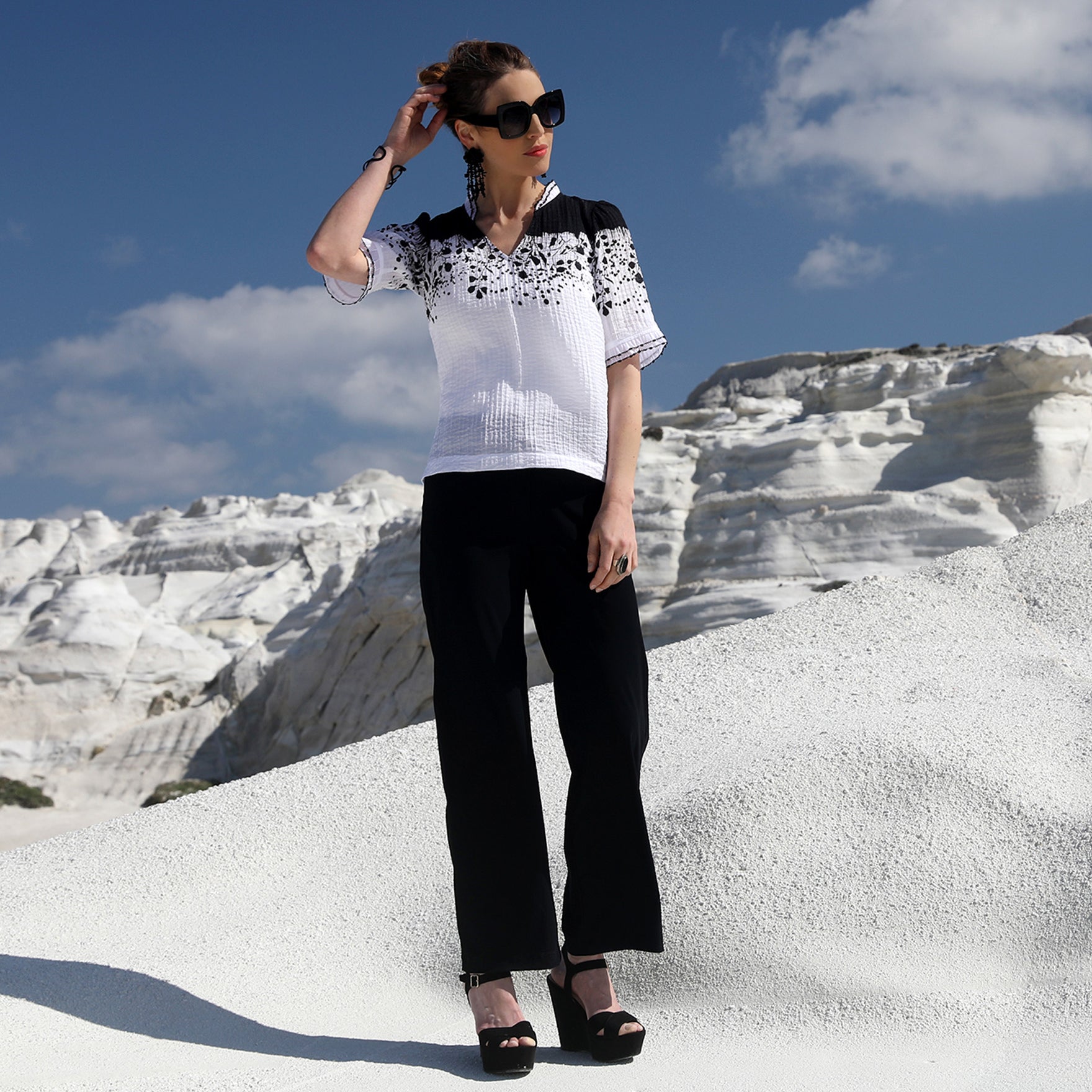 LA BLOUSE | BLANC DE NOIR