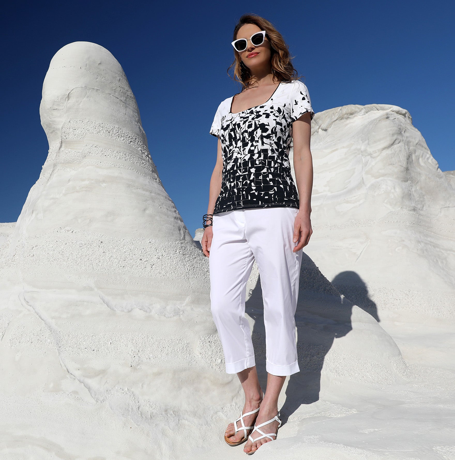 THE SQUARE NECK TOP | WHITE ON BLACK