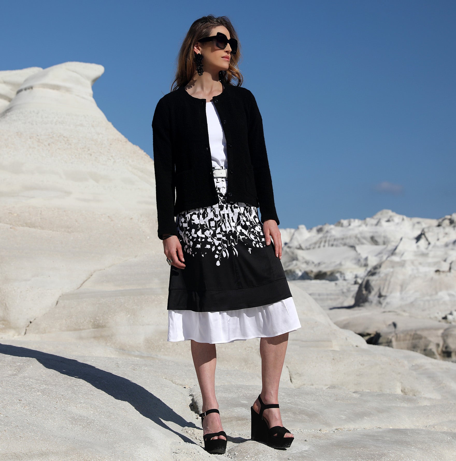 THE SKIRT | WHITE ON BLACK