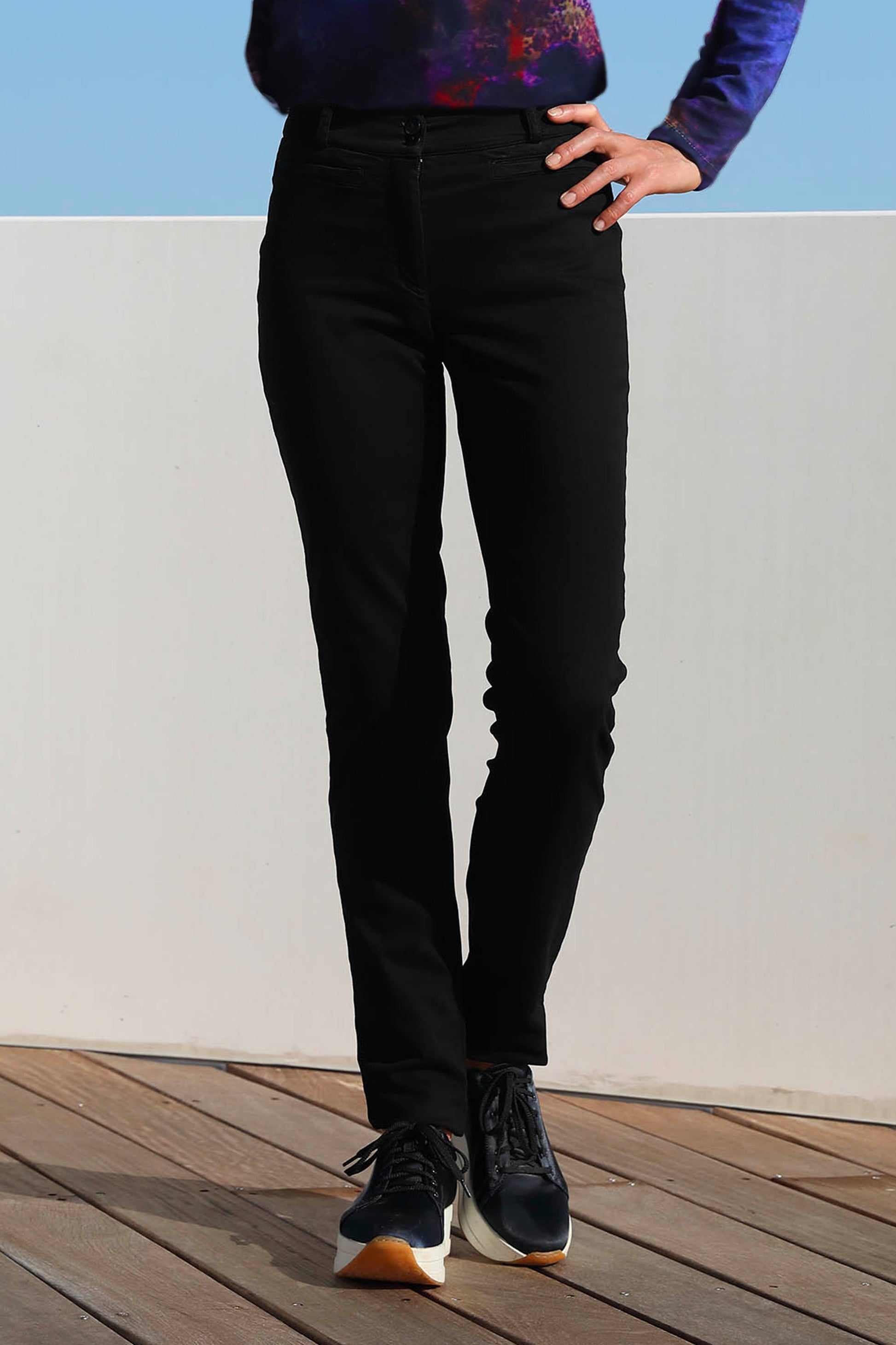 LE PANTALON SUÉDÉ NOIR | COULEUR POURPRE