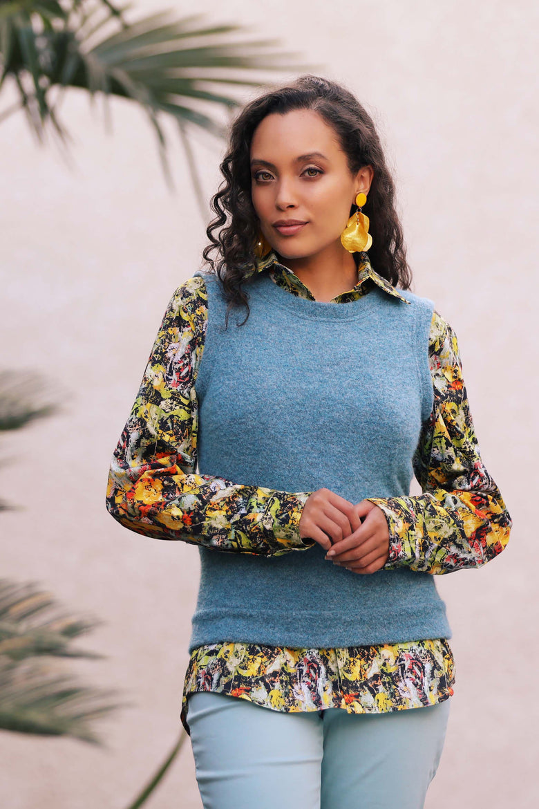 vêtement artist la marque pull-sans-manches-a-fleur-de-peau