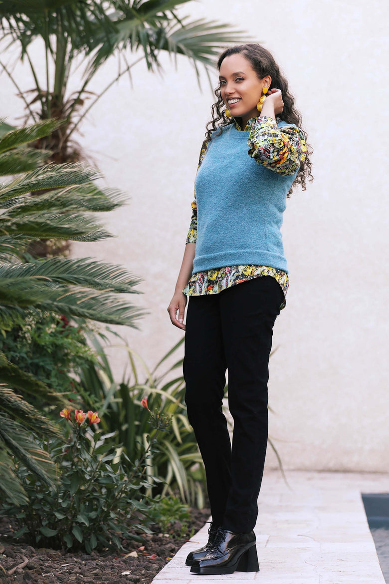 vêtement artist la marque pull-sans-manches-a-fleur-de-peau