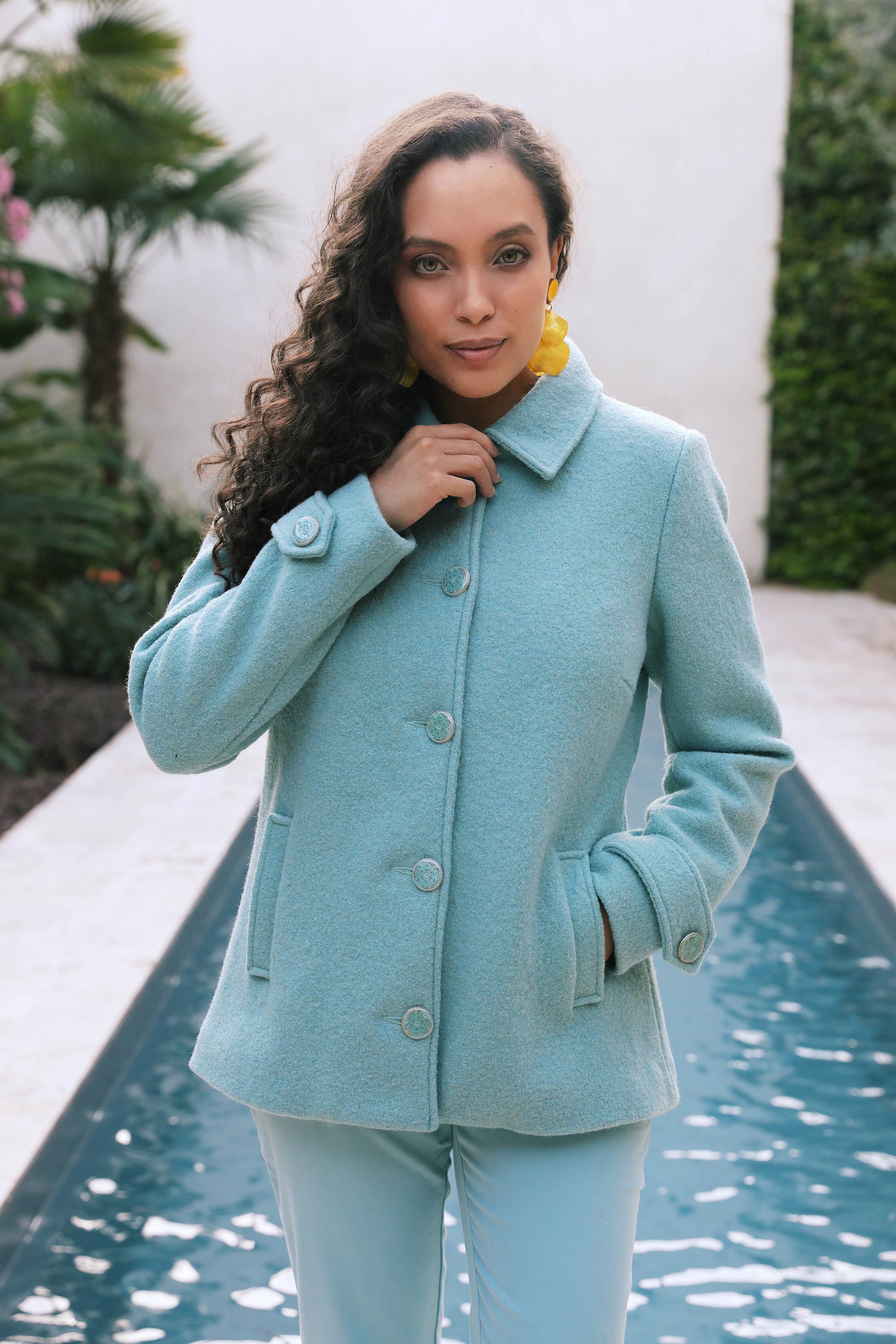 LA VESTE EN LAINE | A FLEUR DE PEAU