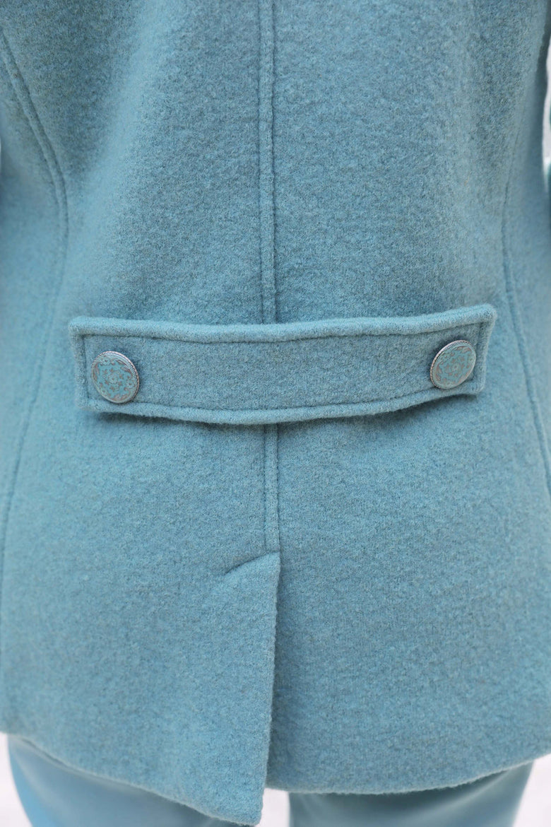 vêtement artist la marque veste-en-laine-a-fleur-de-peau
