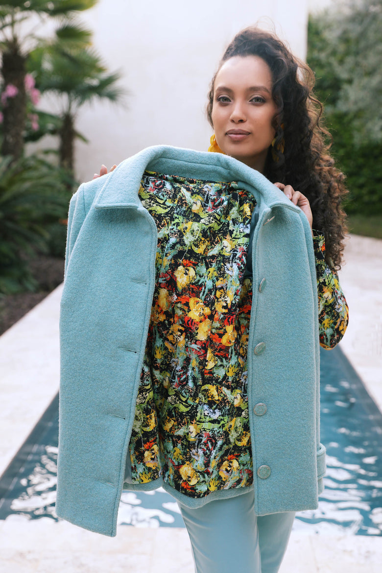 vêtement artist la marque veste-en-laine-a-fleur-de-peau