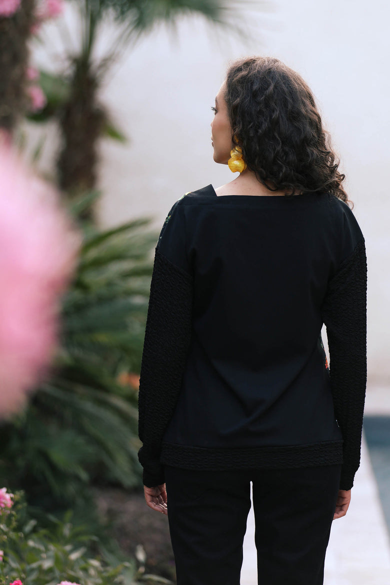 vêtement artist la marque sweat-a-fleur-de-peau