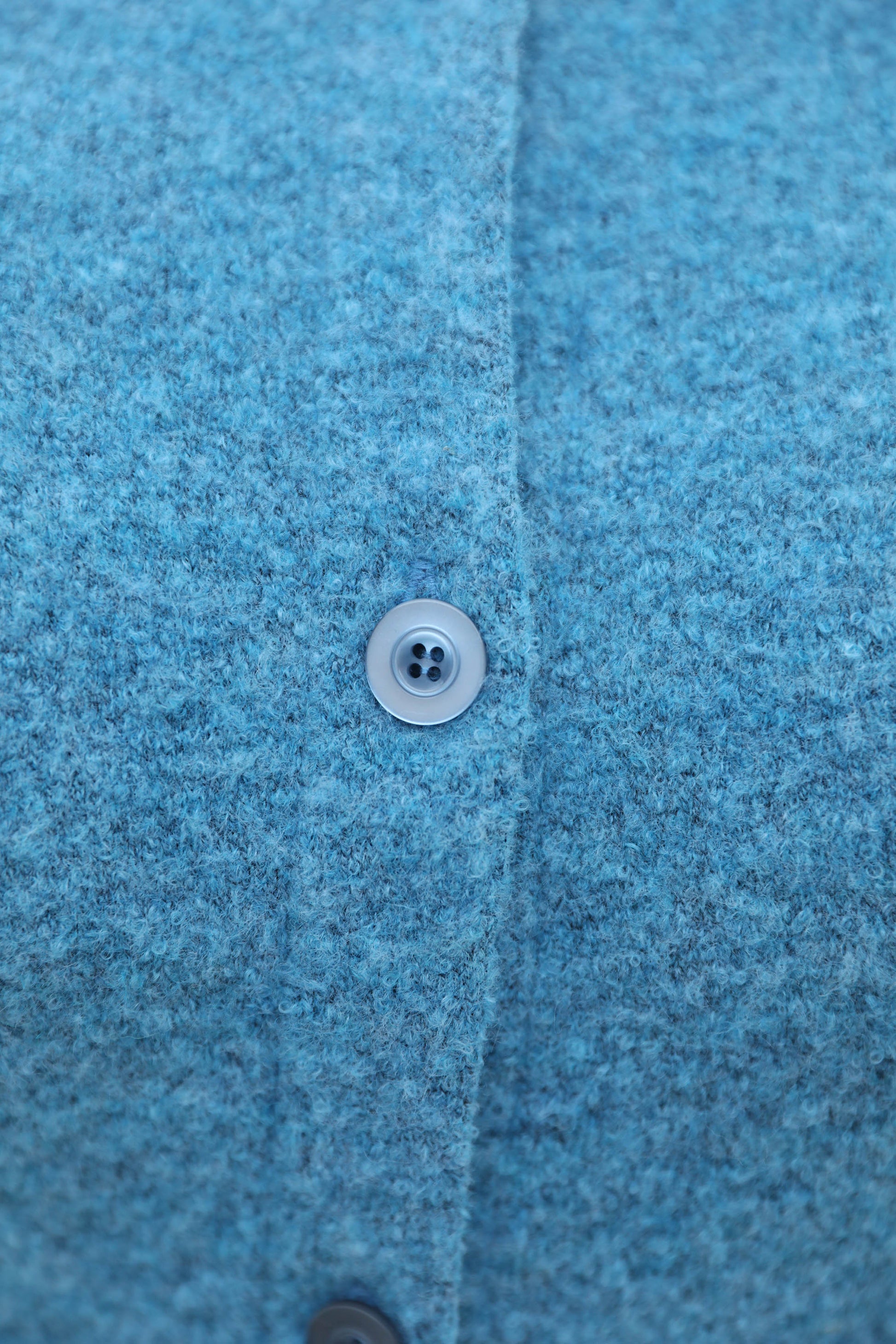 LE CARDIGAN UNI | A FLEUR DE PEAU