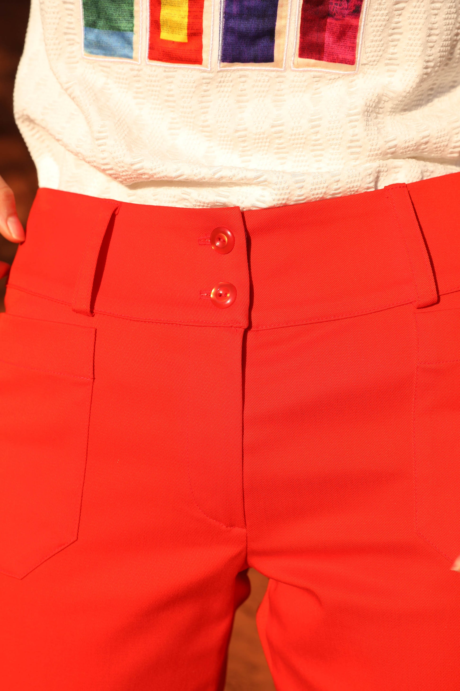 LE PANTALON UNI BRODÉ | MILLE ET UNE COULEURS
