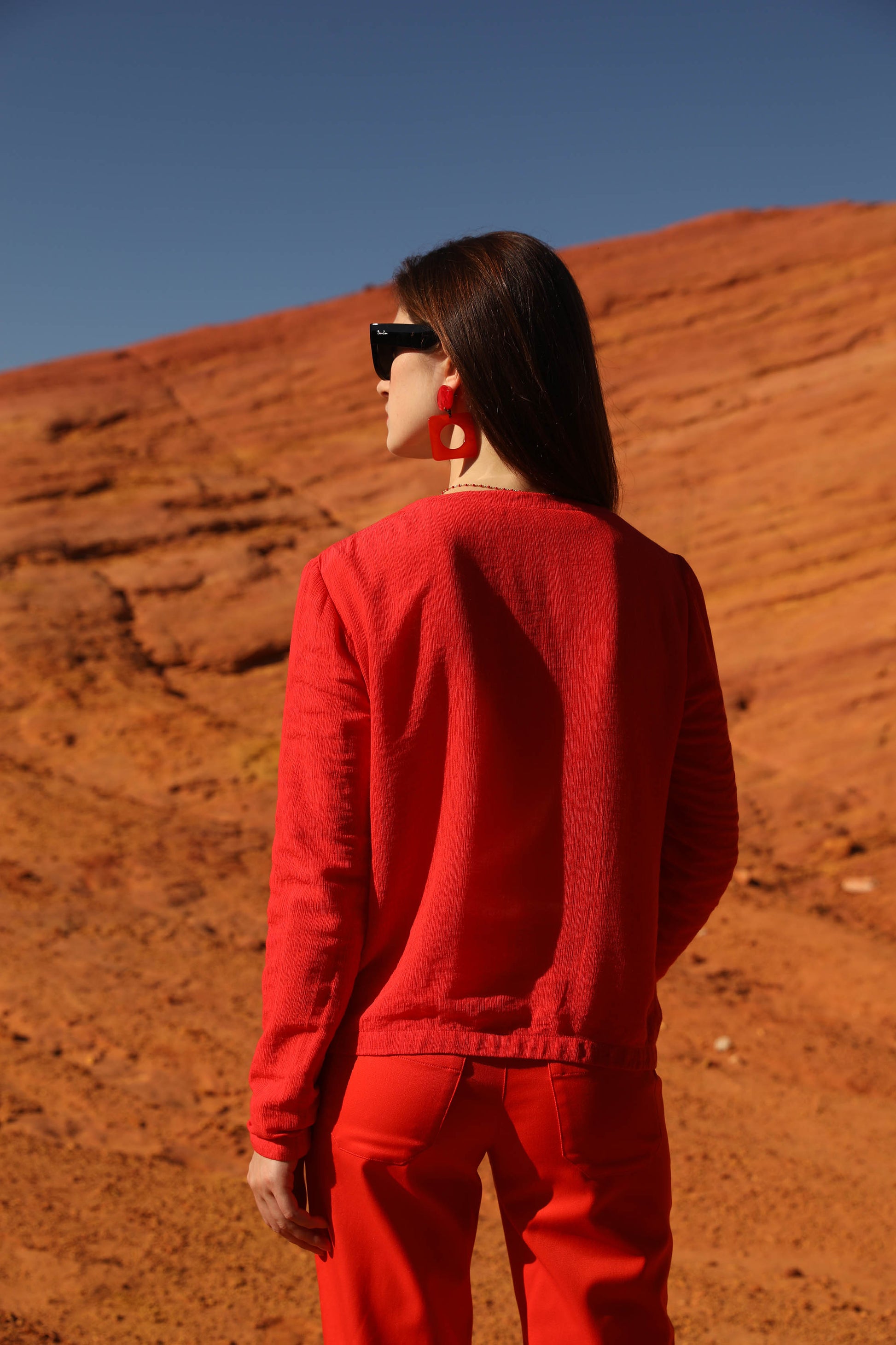 LE CARDIGAN UNI BRODÉ | MILLE ET UNE COULEURS