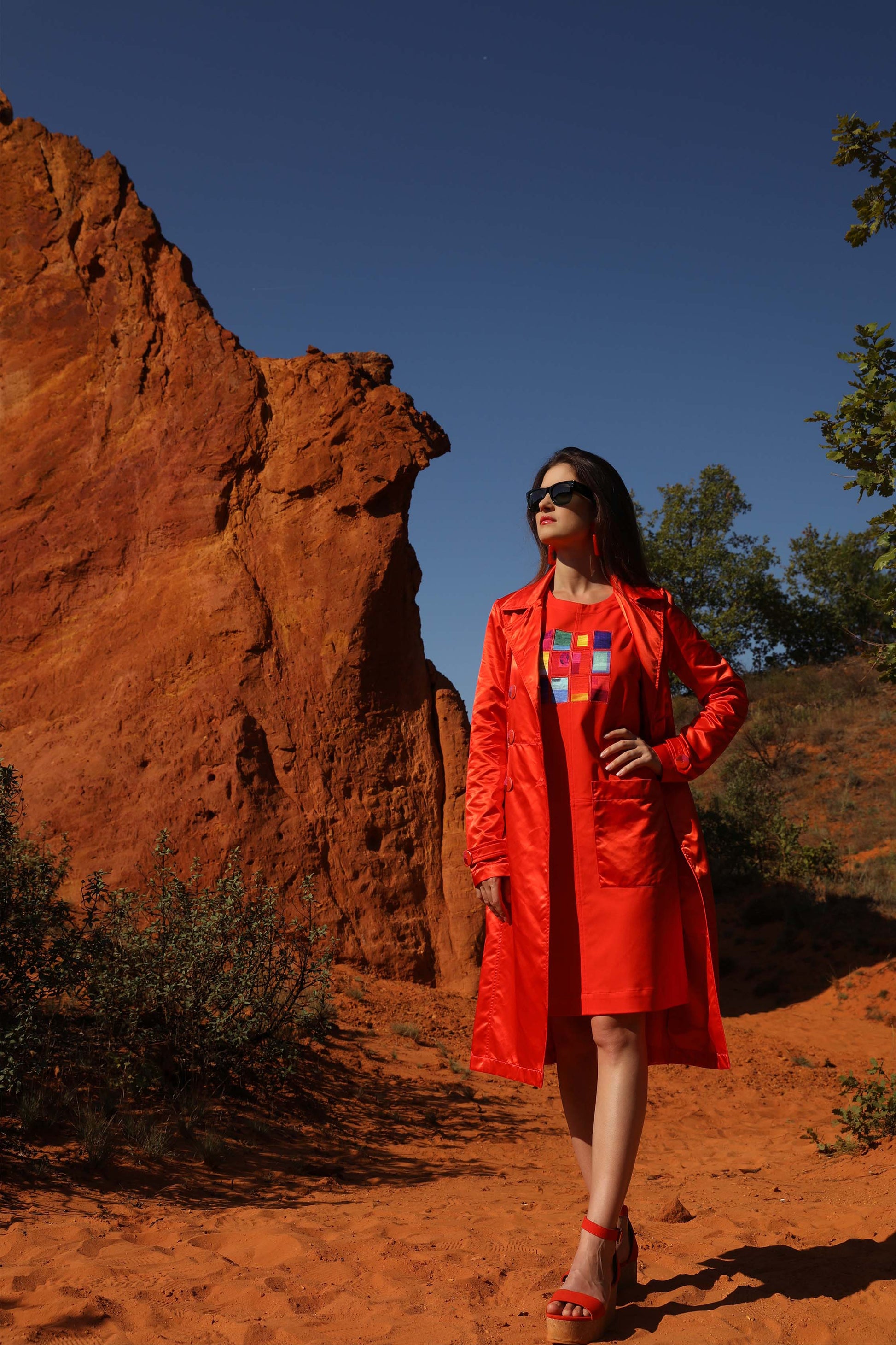 THE DRESS | A THOUSAND AND ONE COLORS
