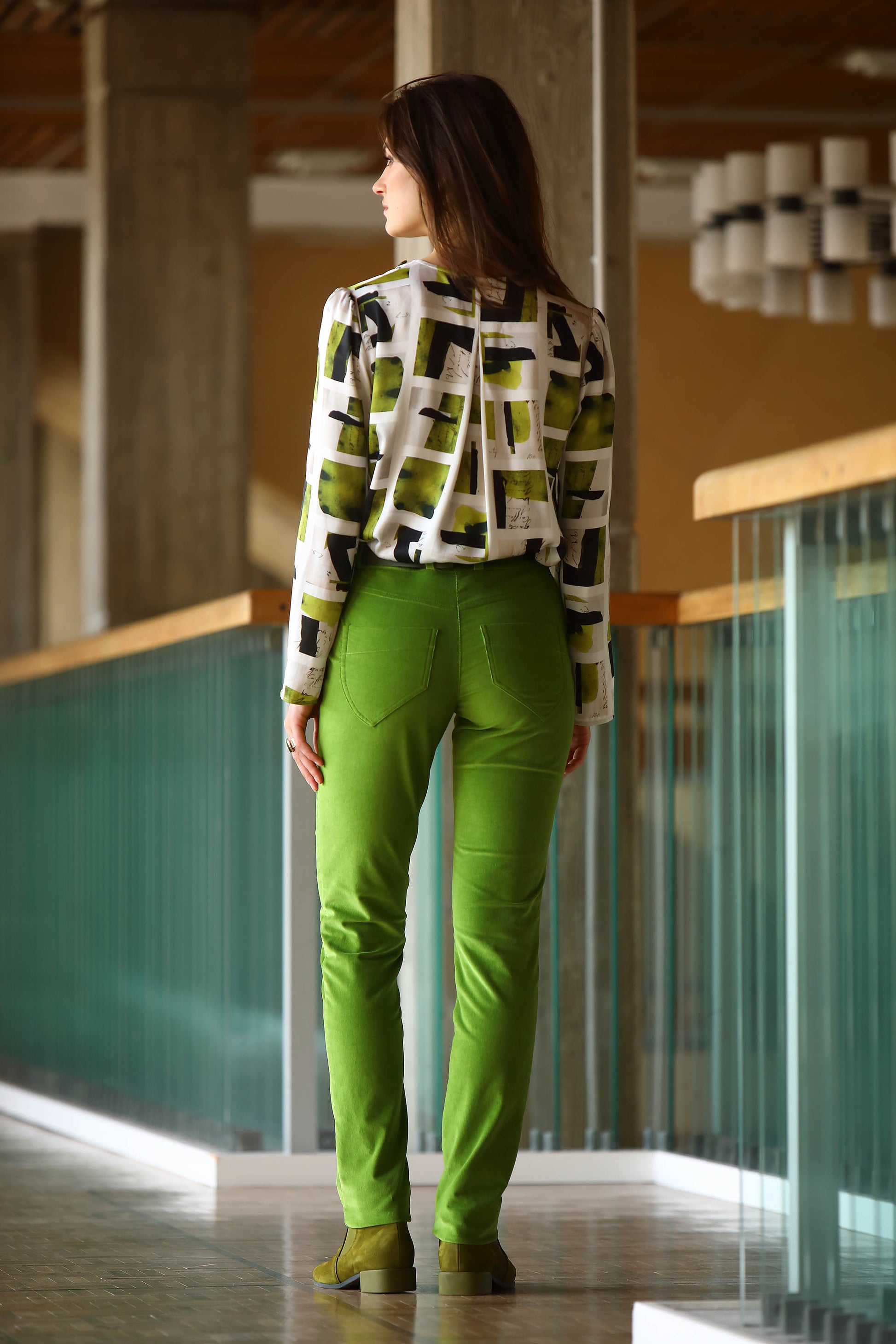 LE PANTALON EN VELOURS | FRAGMENTS