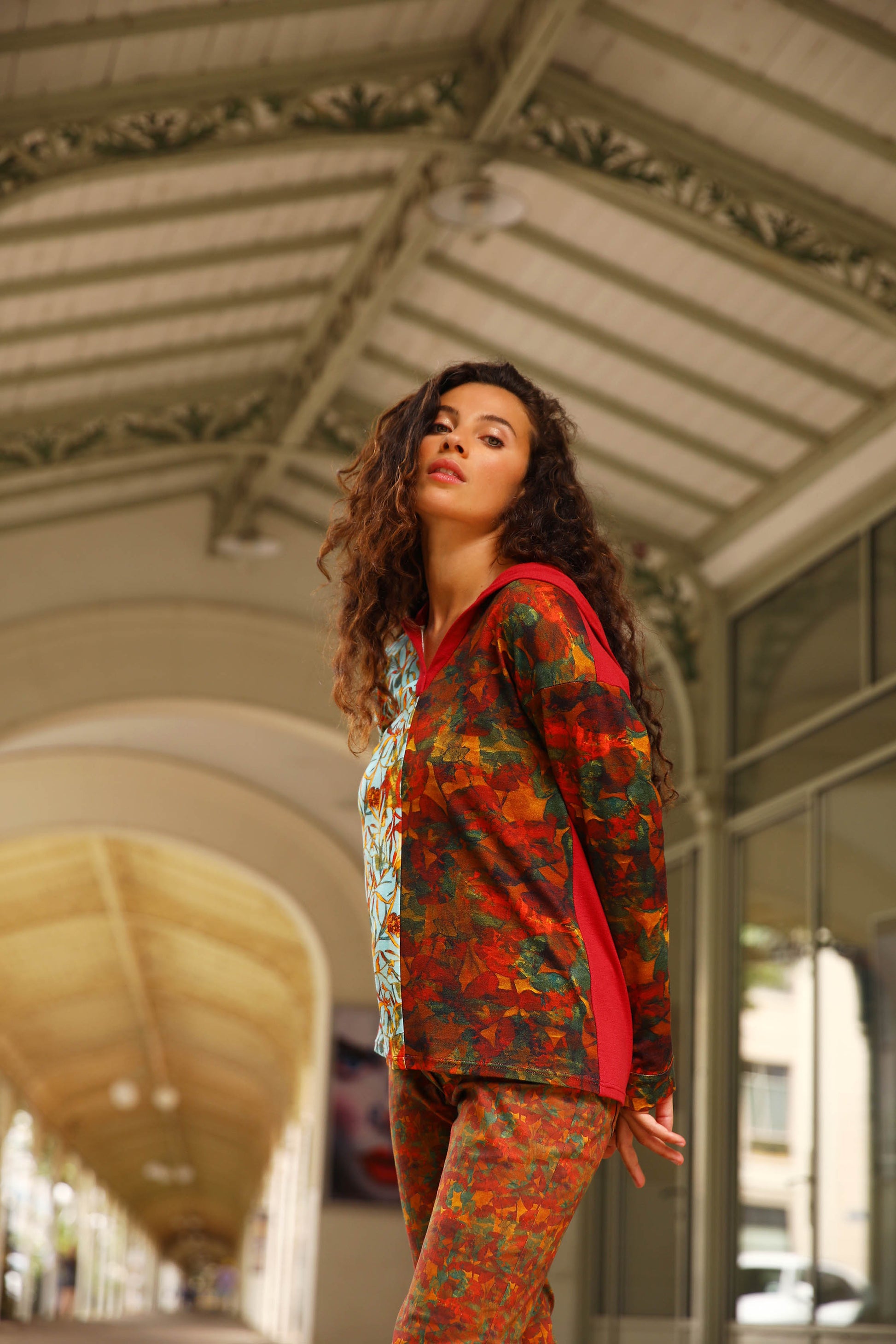 LE SWEAT À CAPUCHE | JARDINS ENCHANTES