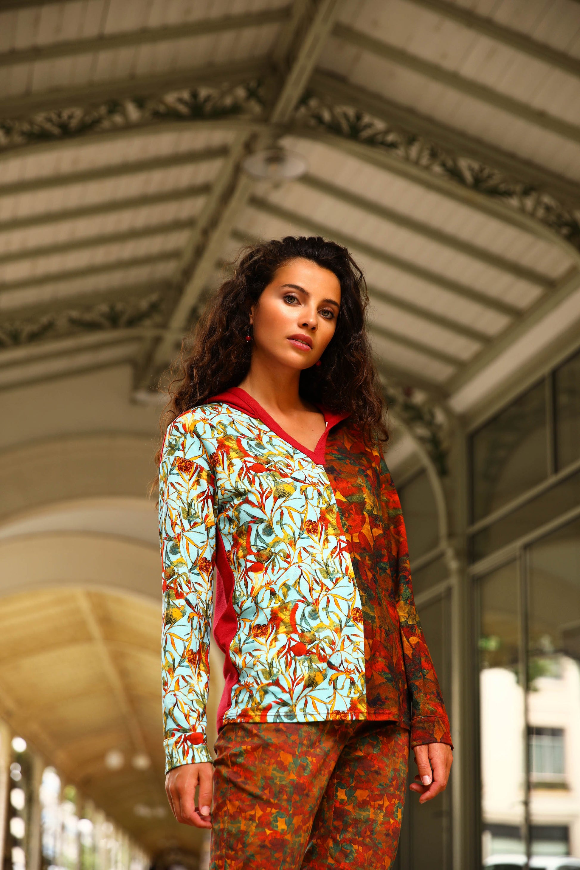 LE SWEAT À CAPUCHE | JARDINS ENCHANTES