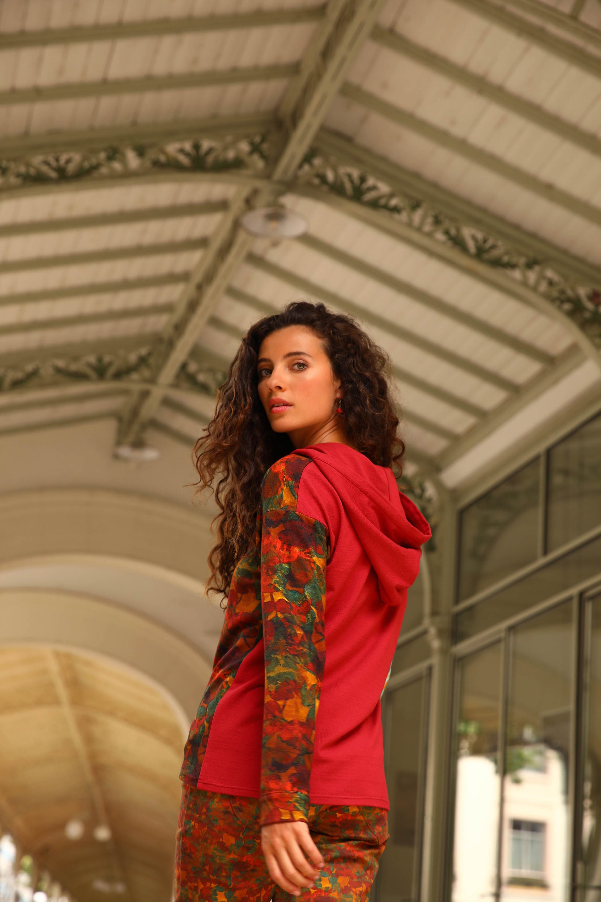 LE SWEAT À CAPUCHE | JARDINS ENCHANTES