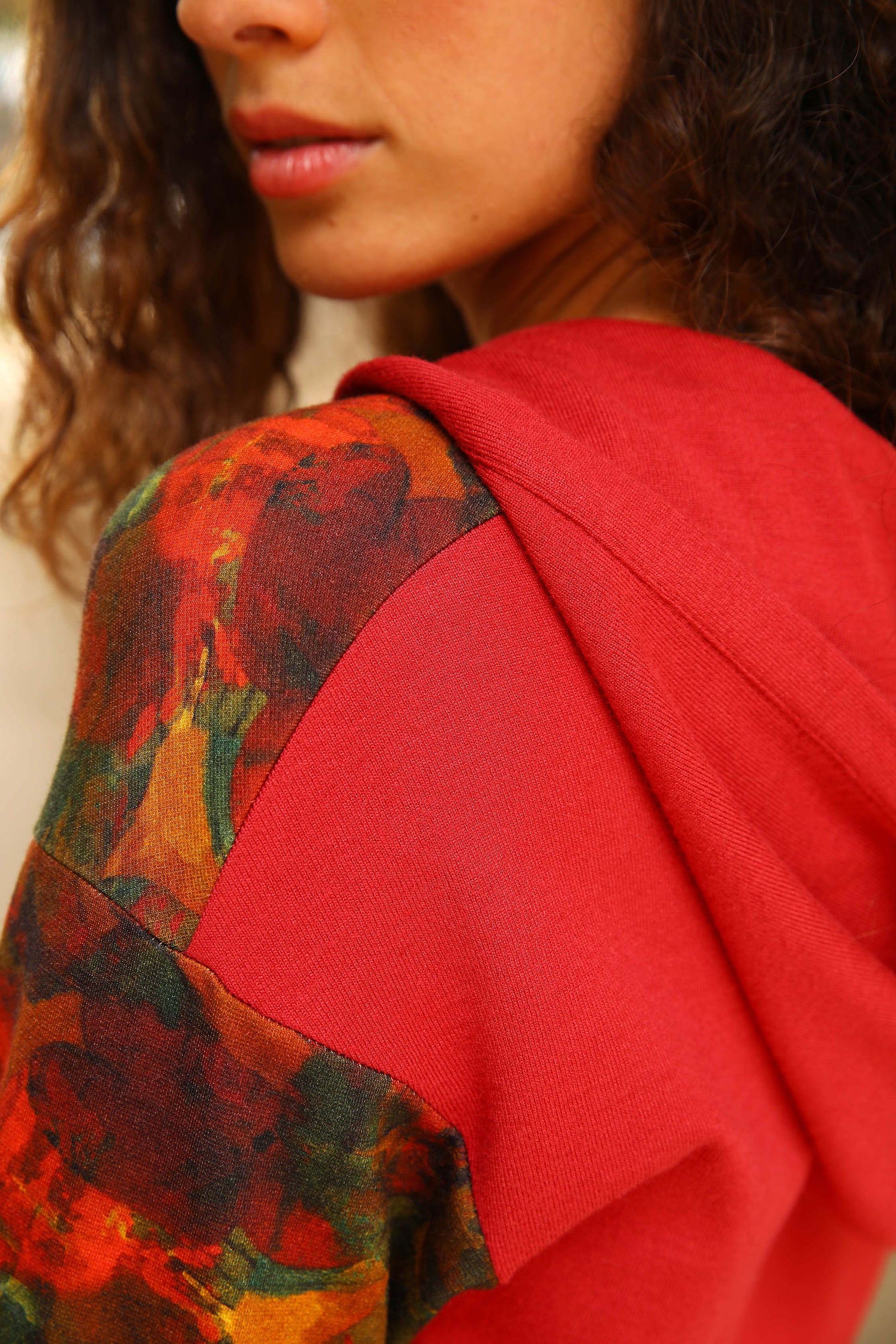LE SWEAT À CAPUCHE | JARDINS ENCHANTES