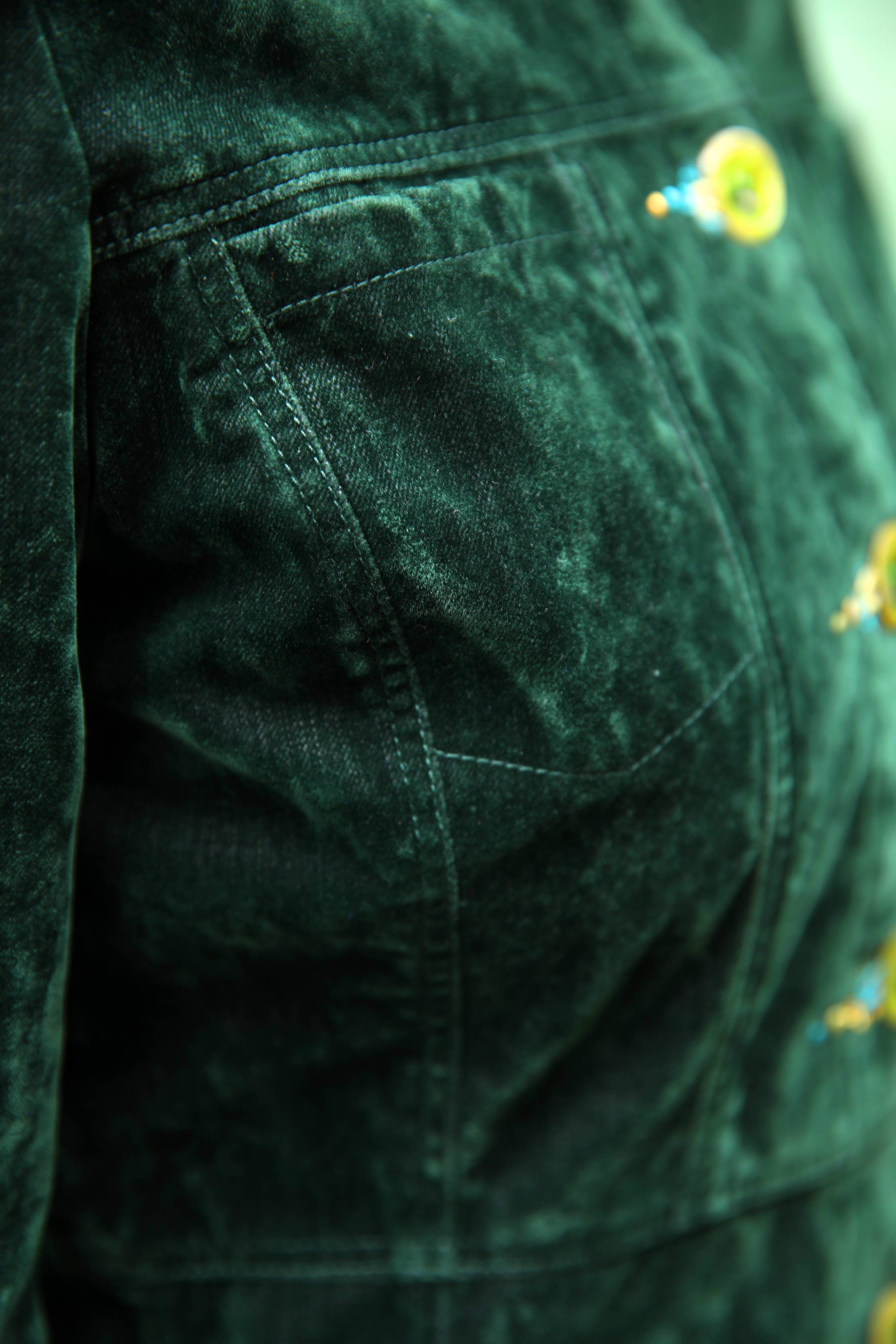 LA VESTE | AU PAYS DES MERVEILLES