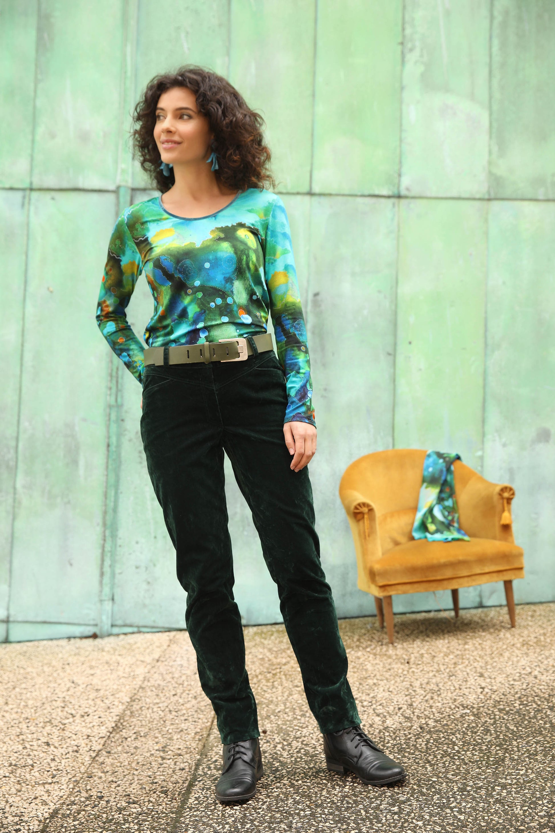 LE PANTALON | AU PAYS DES MERVEILLES