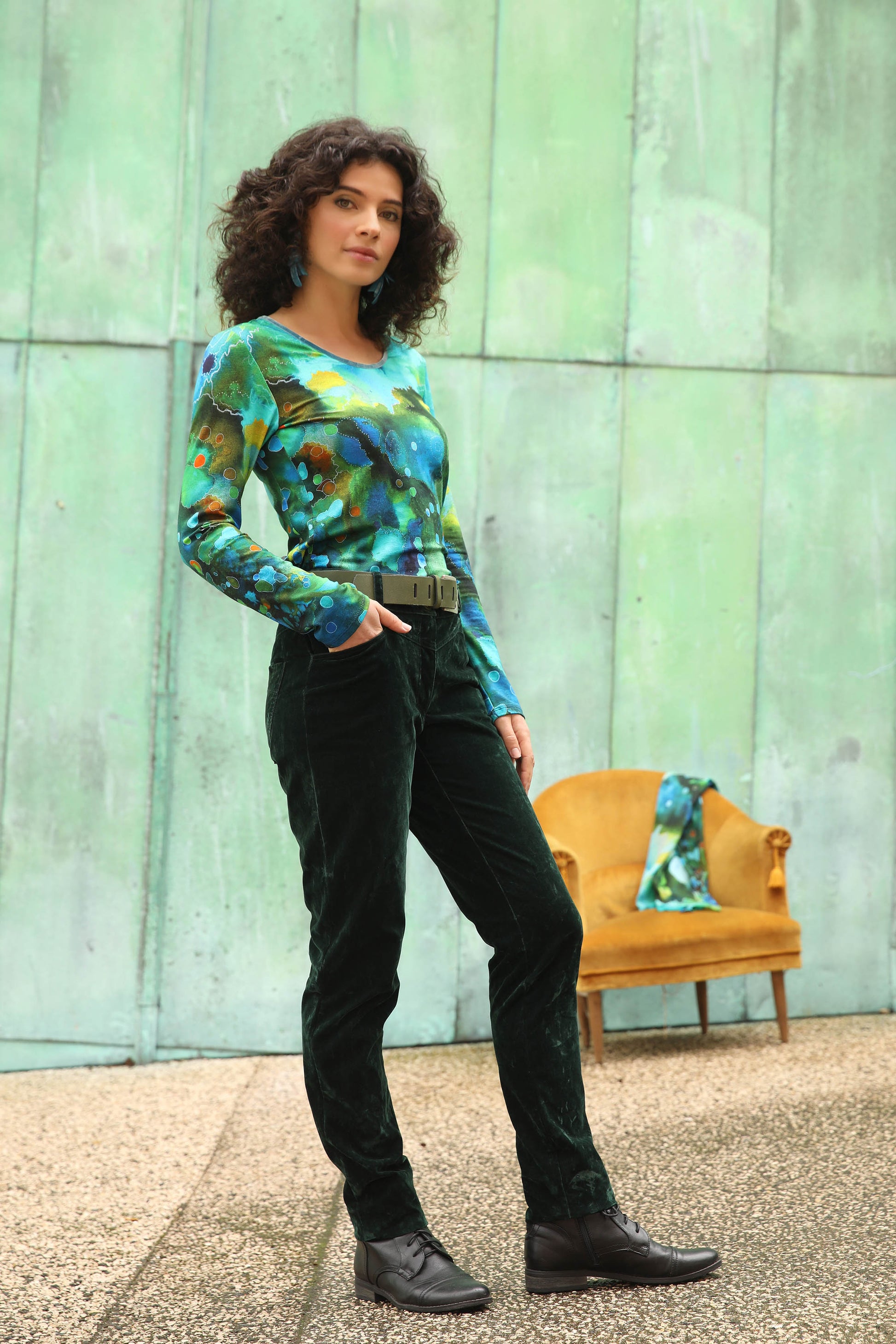 LE PANTALON | AU PAYS DES MERVEILLES