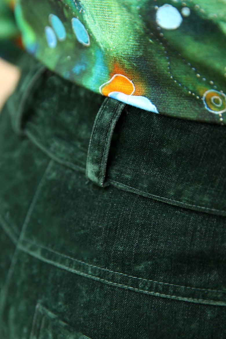 vêtement artist la marque pantalon-au-pays-des-merveilles