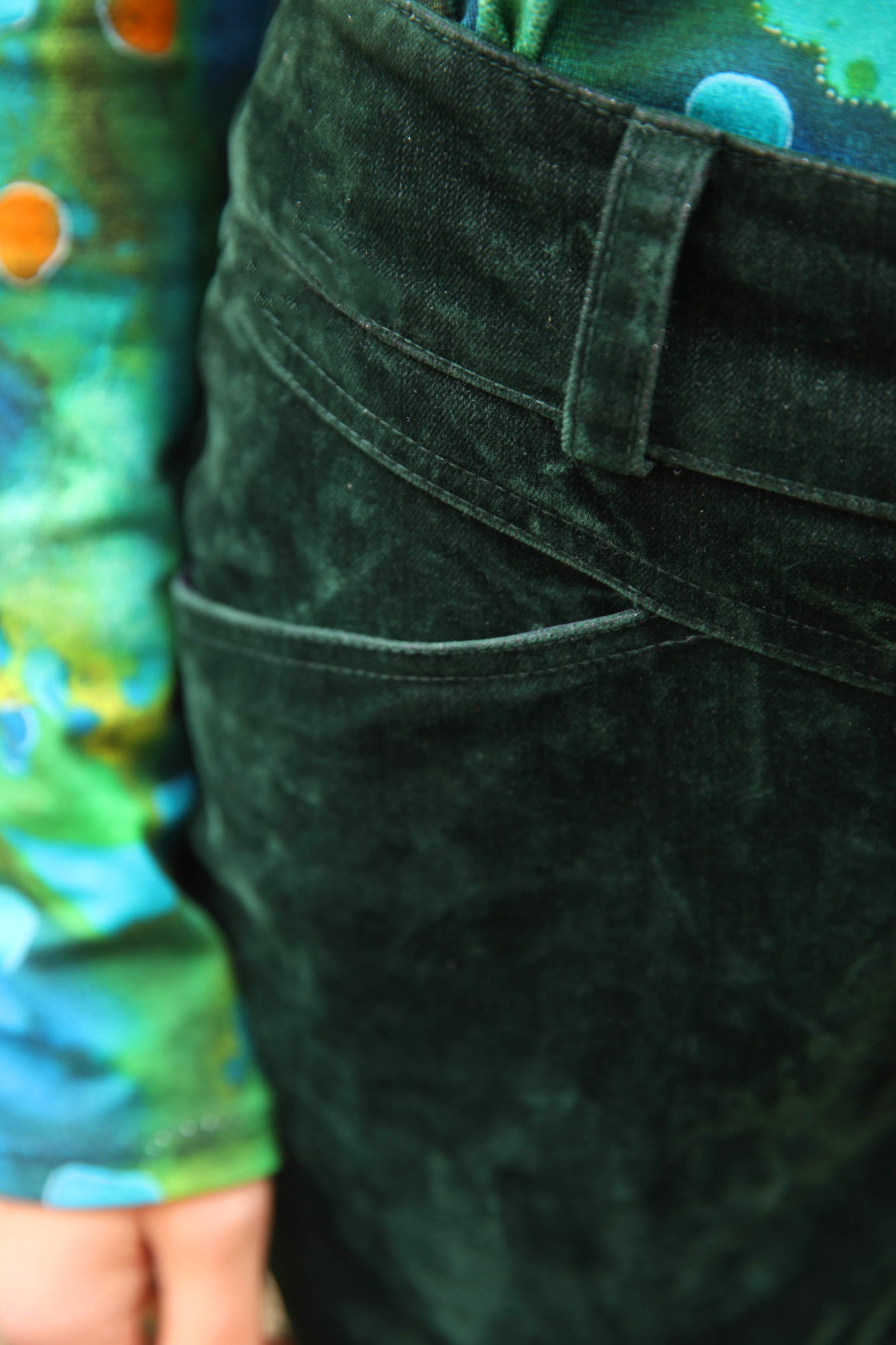 LE PANTALON | AU PAYS DES MERVEILLES