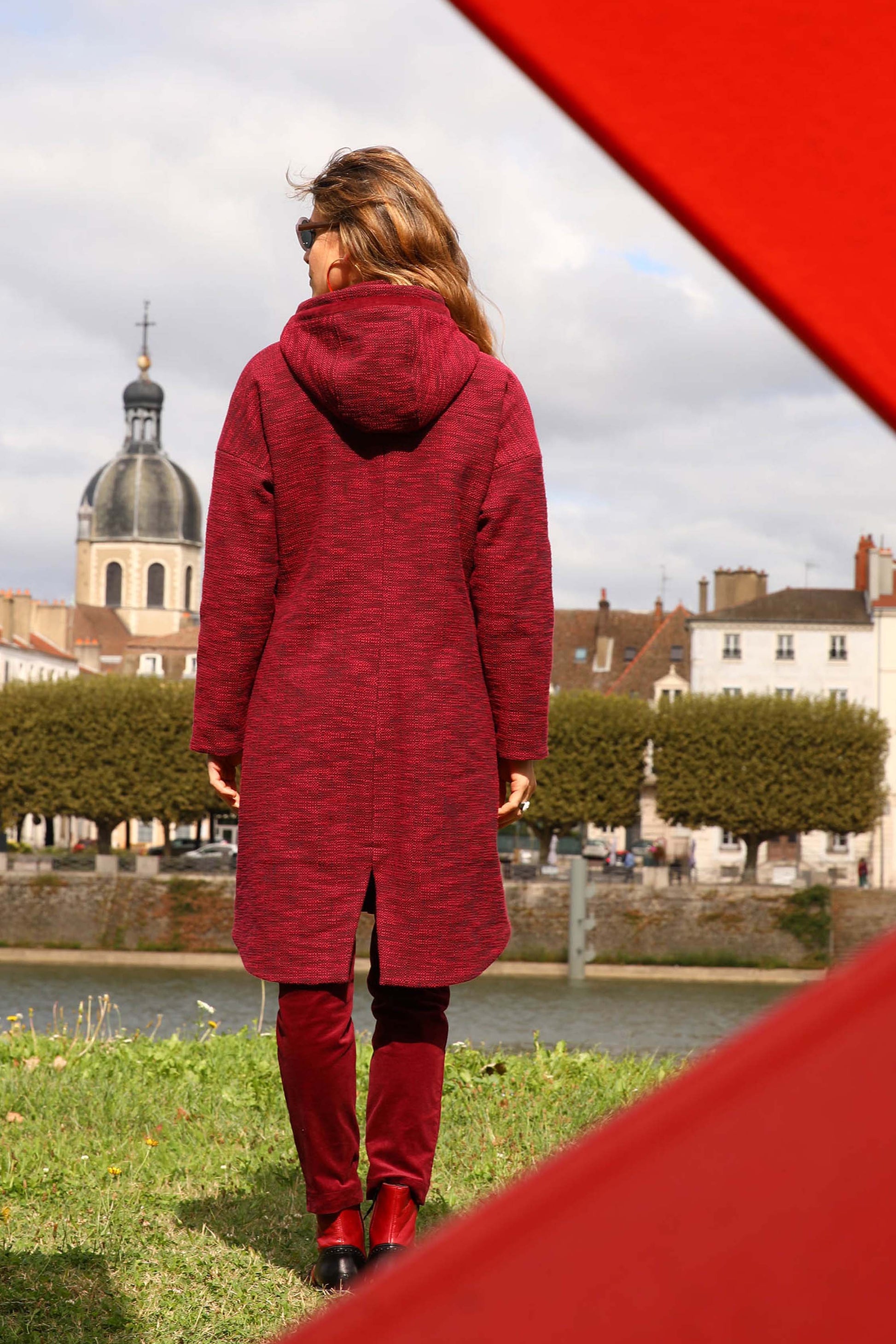 LE MANTEAU | A VOUS DE JOUER