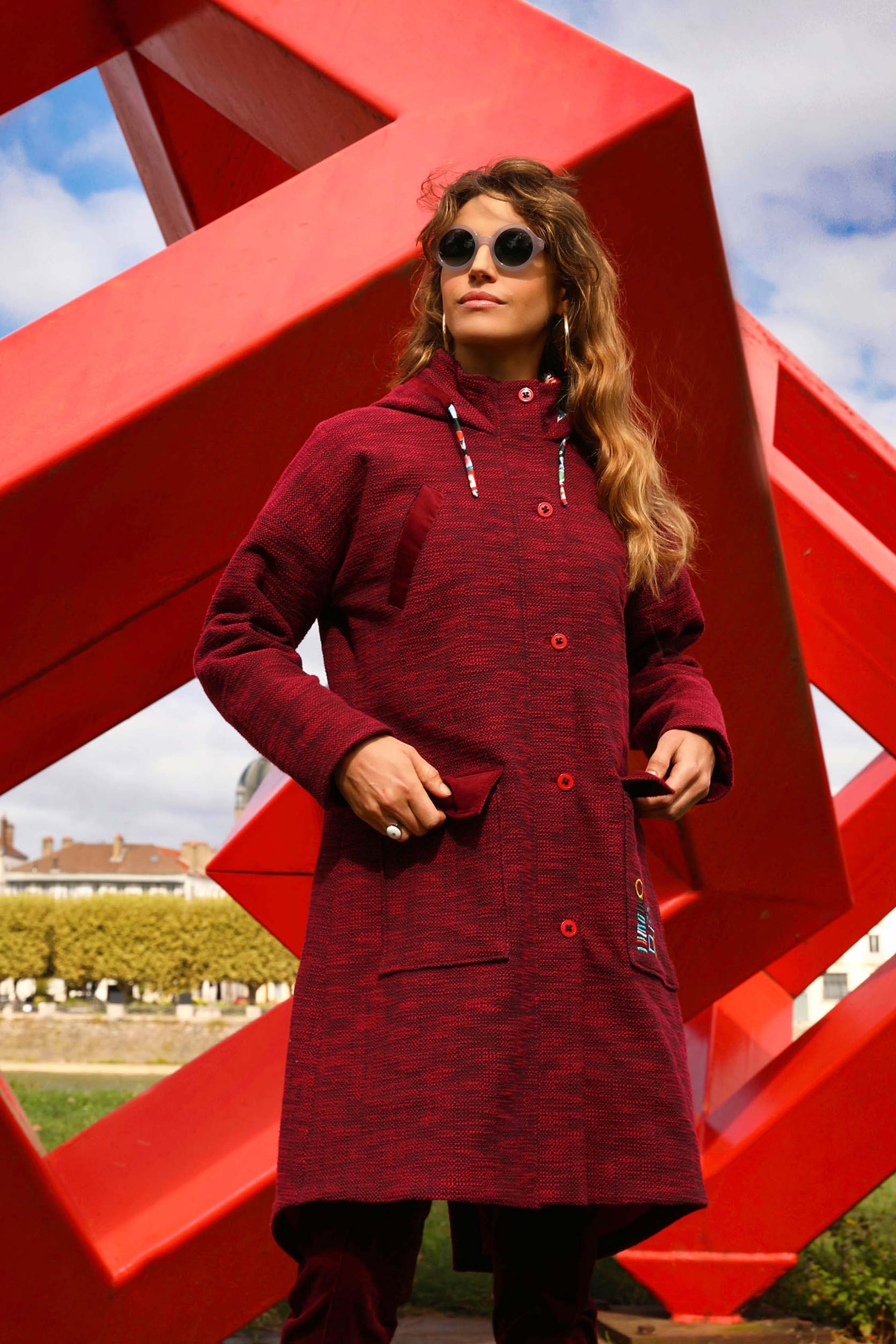 LE MANTEAU | A VOUS DE JOUER