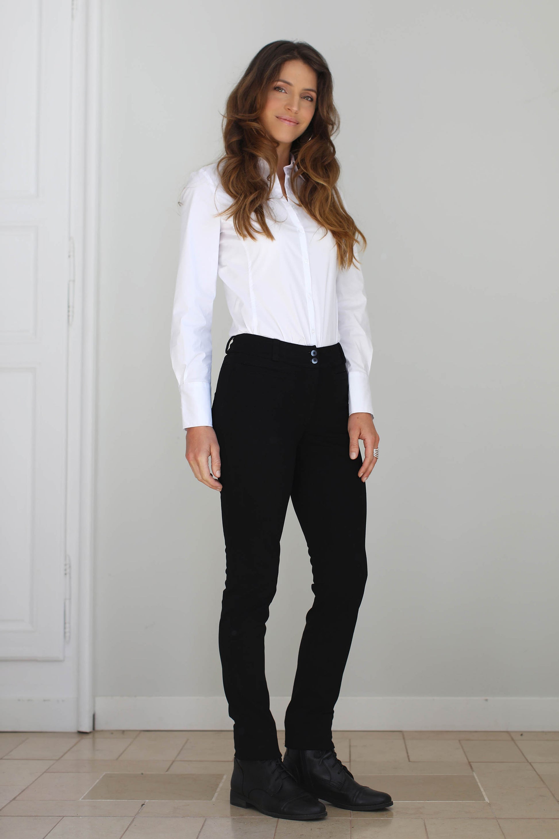 LE PANTALON SUÉDÉ NOIR | LUMINESCENCE