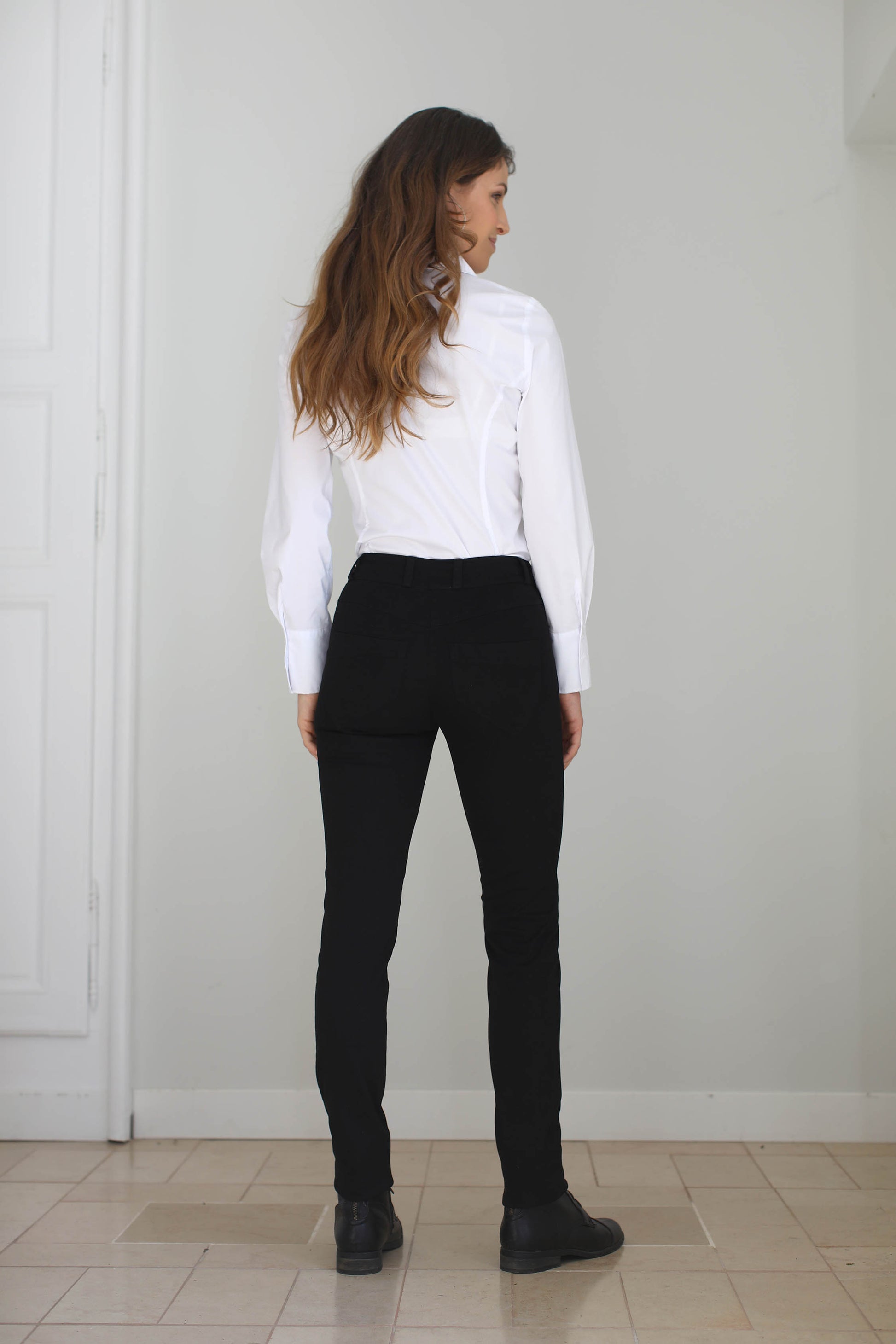 LE PANTALON SUÉDÉ NOIR | LUMINESCENCE