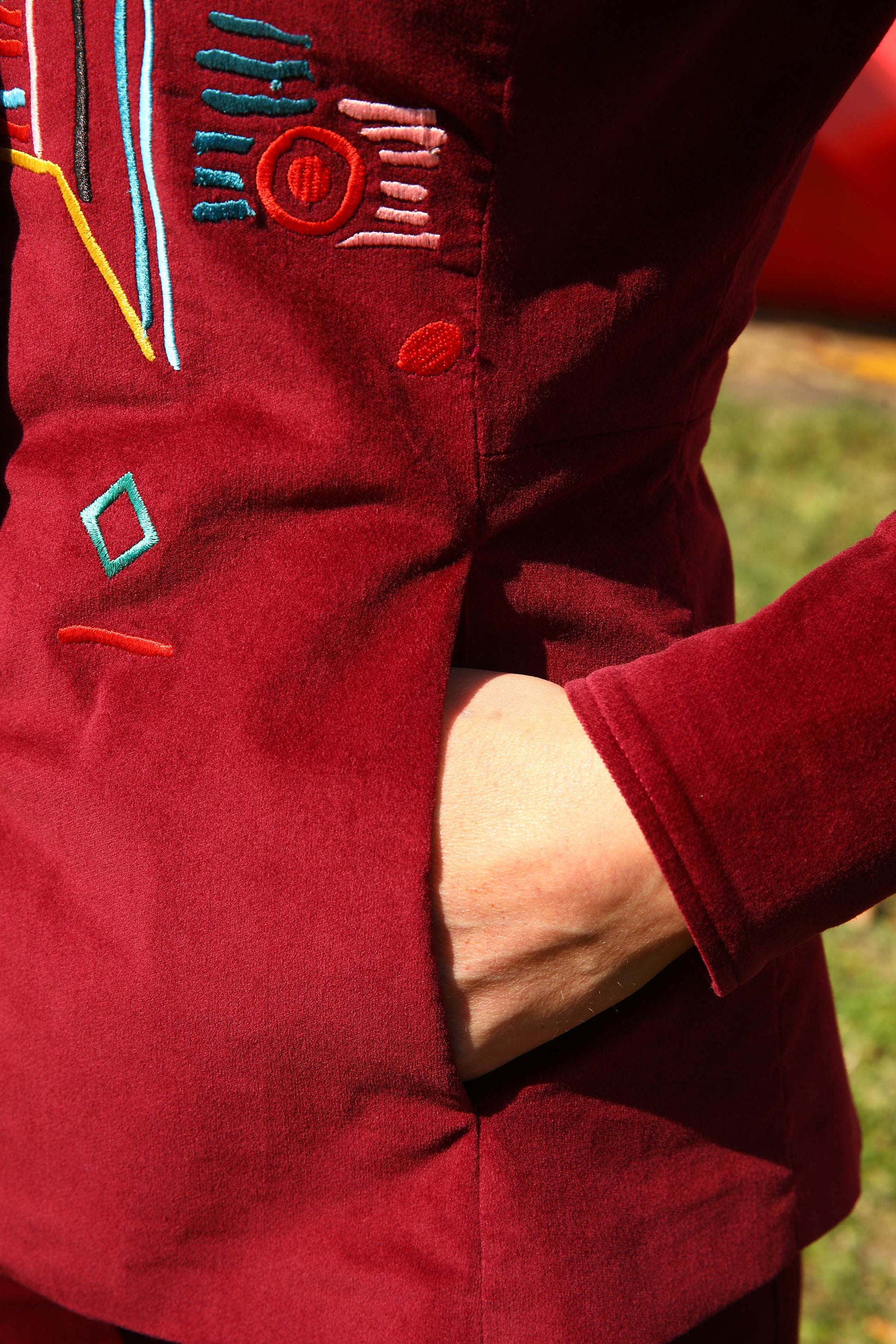 LA VESTE BRODÉE | A VOUS DE JOUER